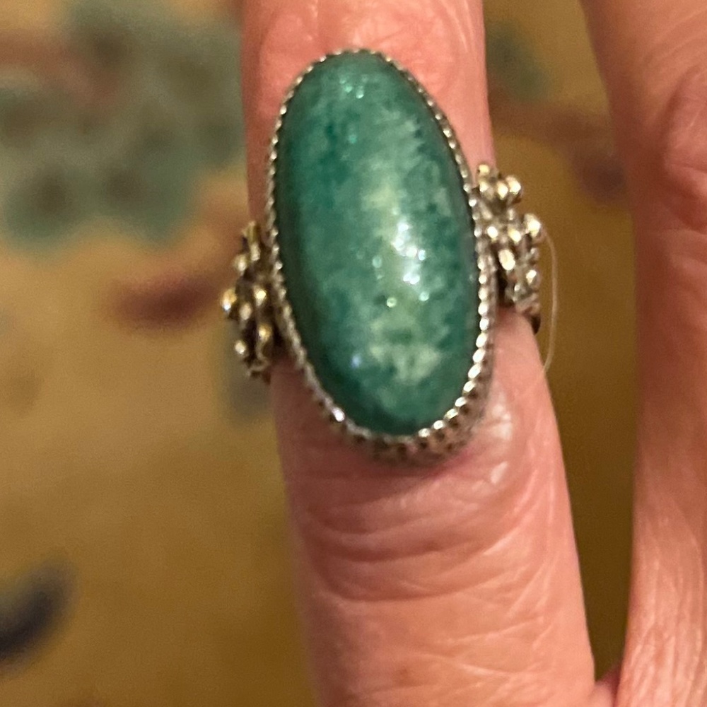 Ring Jade stone in Sterling silver filigree